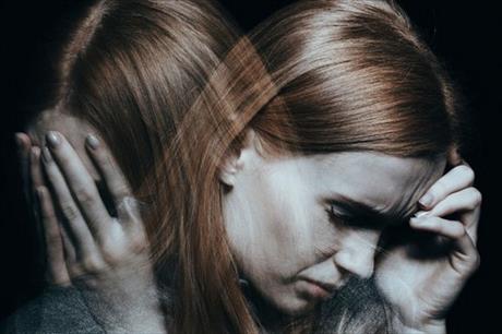 SOUT̎ o t�i bal��ky pln� levandule