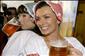 Alice Bendov� miluje pivo se �lutou limon�dou