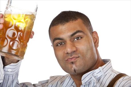 Alkoholici j�saj�. Maj� pro� p�t!